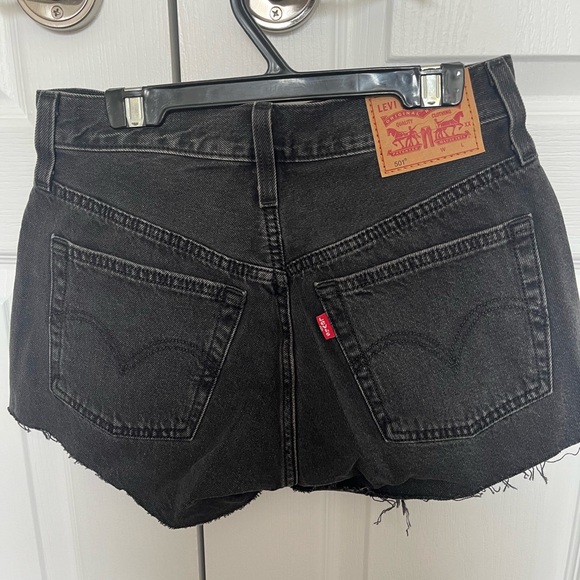 Levi’s 501 Original Fit High Rise Shorts - Picture 2 of 4